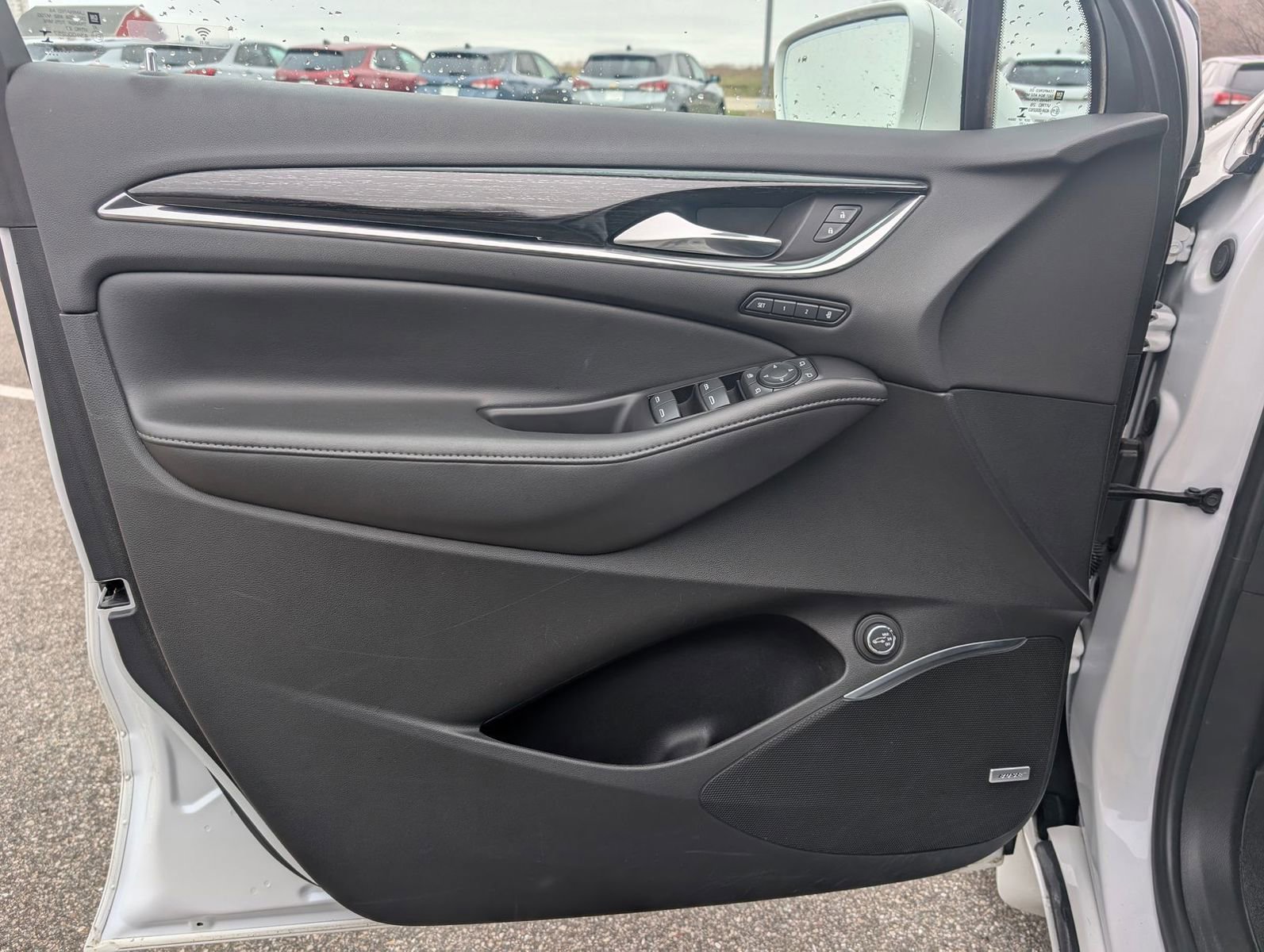 Used 2020 Buick Enclave Avenir w/ Avenir Technology Package AWD/4WD image 7