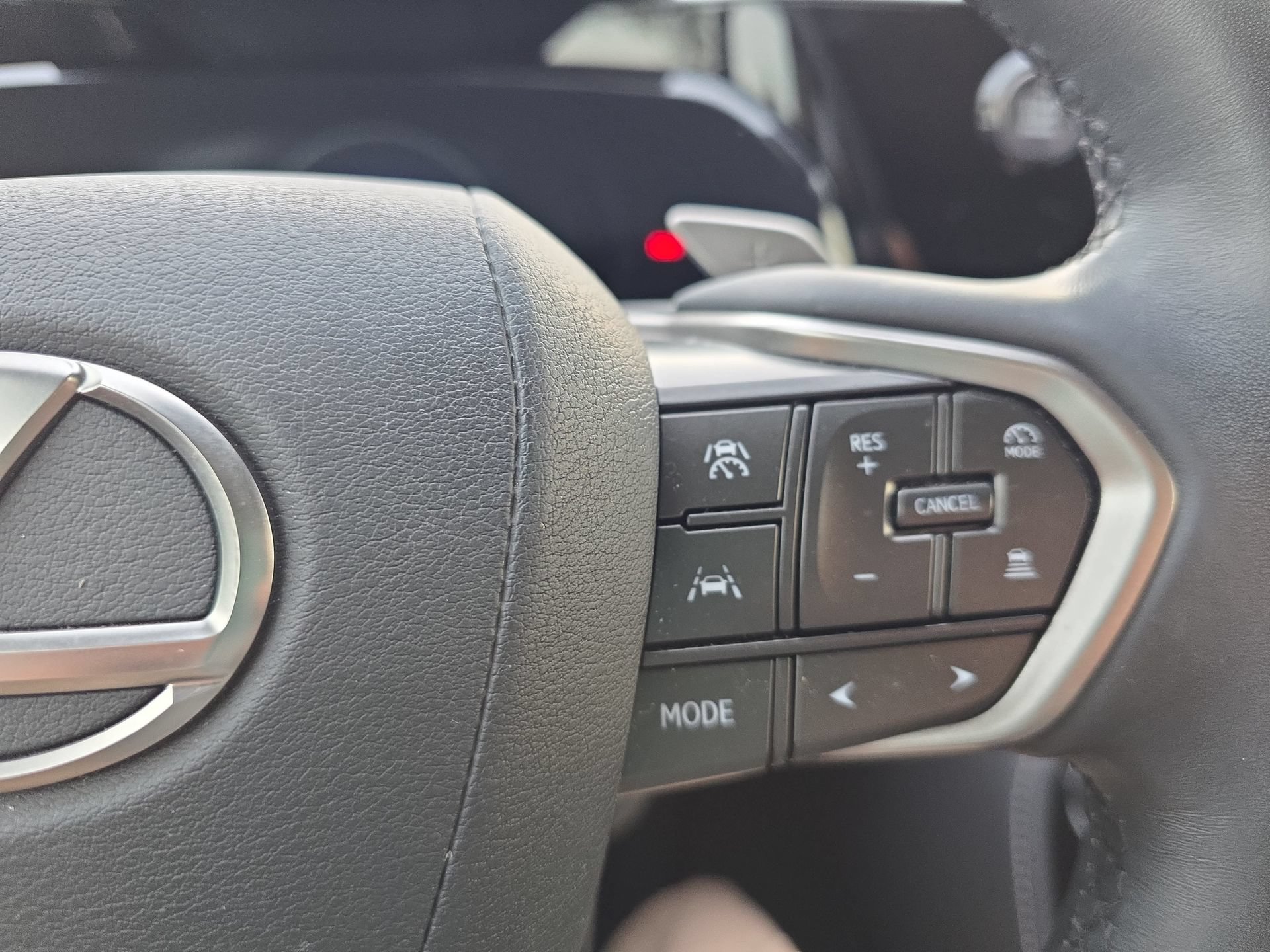Used 2025 Lexus NX 250 FWD image 18