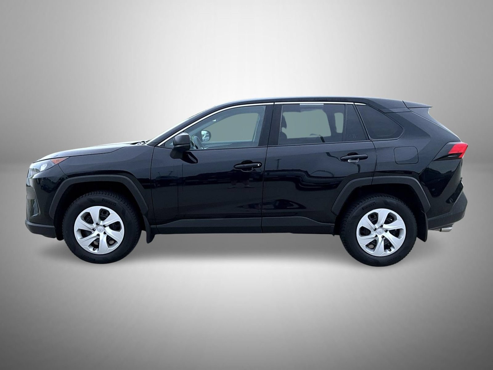 Used 2022 Toyota RAV4 LE AWD/4WD image 8