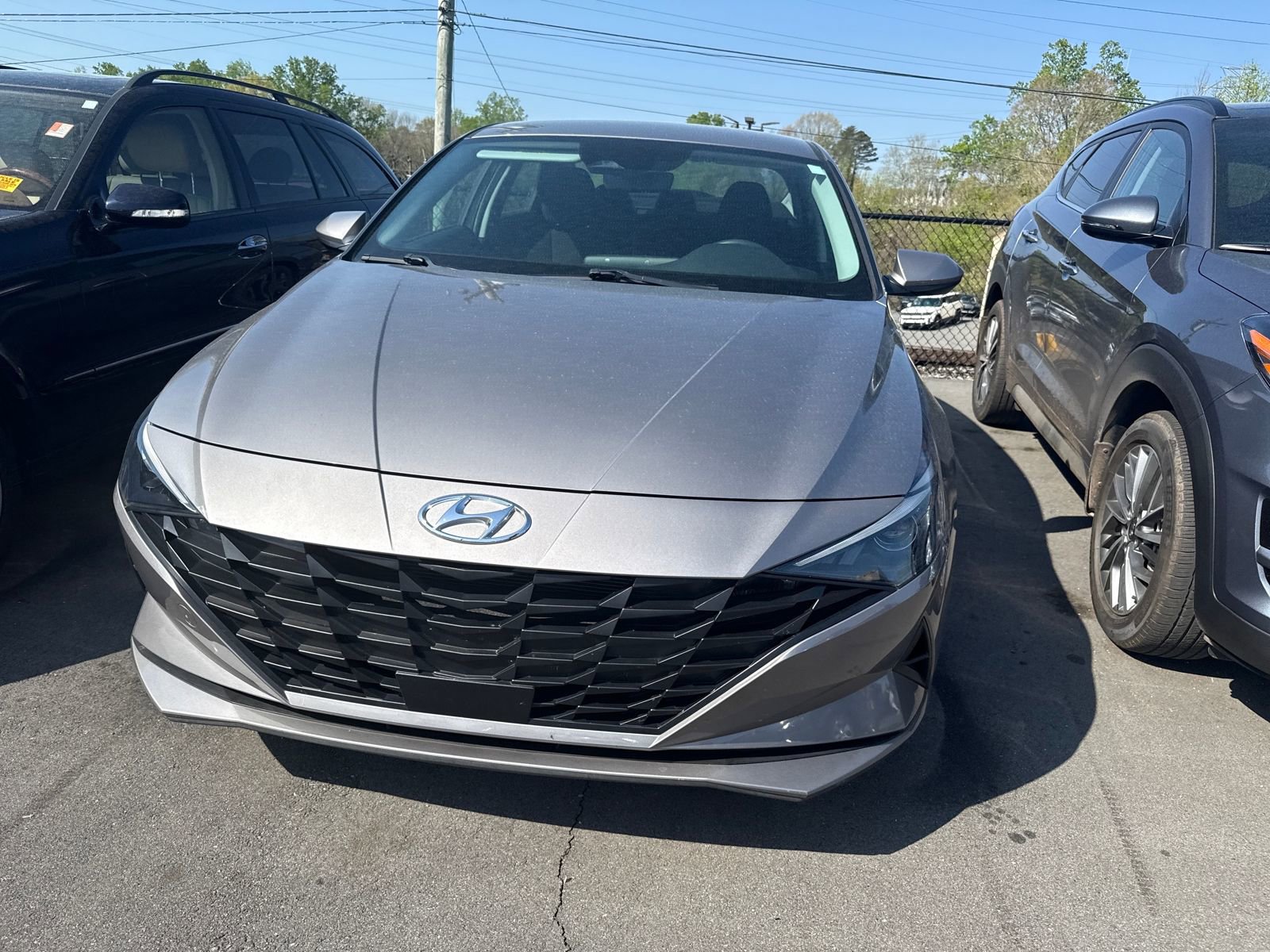 Used 2023 Hyundai Elantra SEL w/ Convenience Package image 3