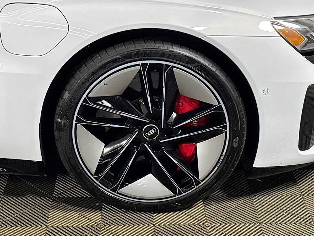 Used 2022 Audi RS e-tron GT AWD/4WD image 23