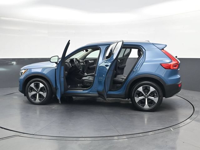 Used 2024 Volvo XC40 B5 Plus AWD/4WD image 40