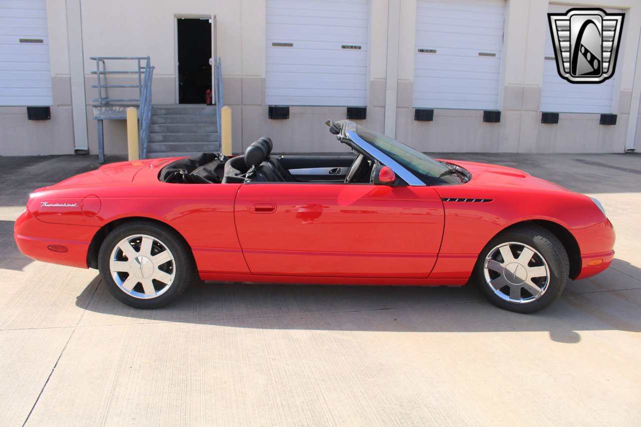 Used 2002 Ford Thunderbird image 4