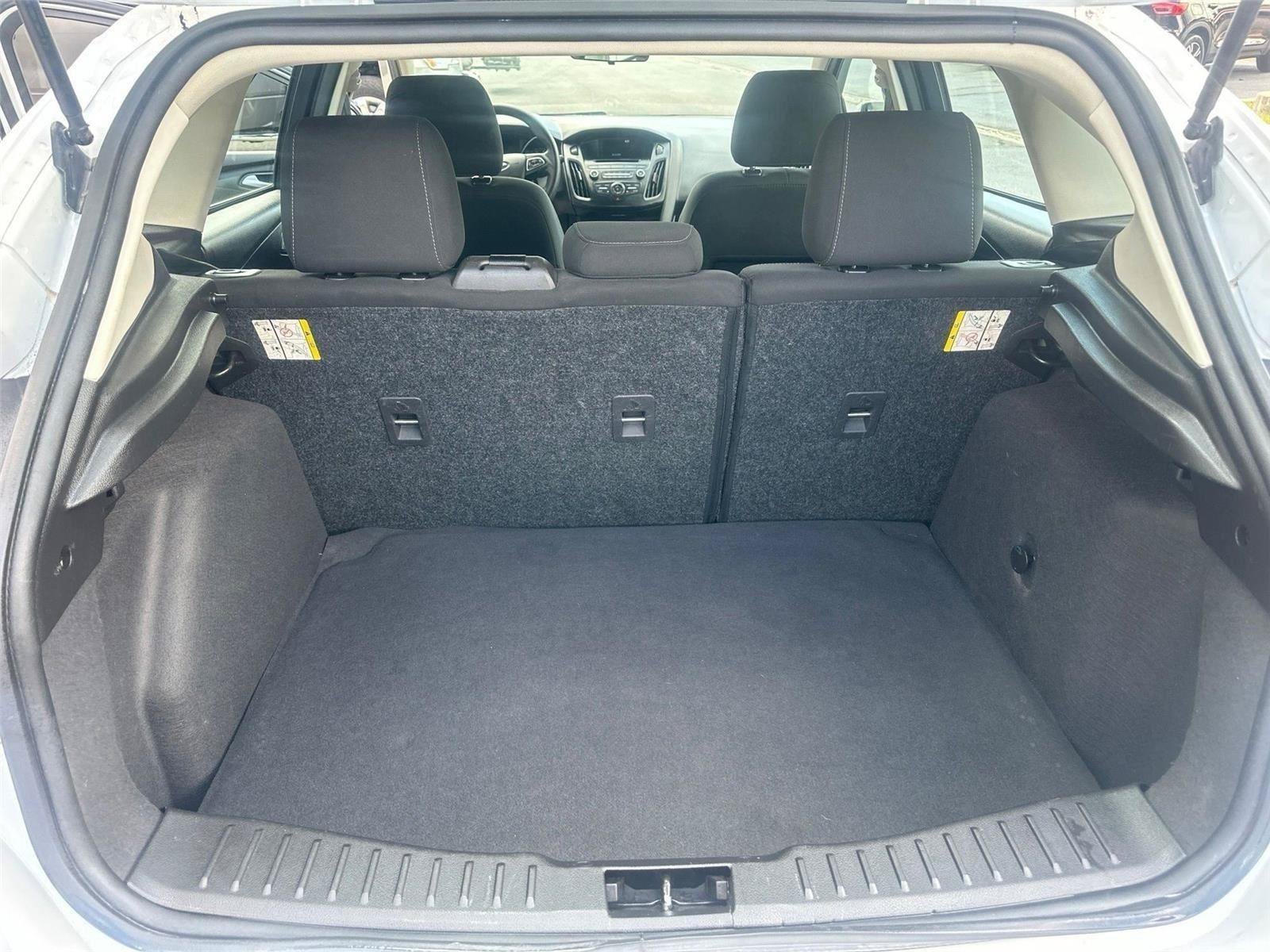Used 2017 Ford Focus SE FWD image 13