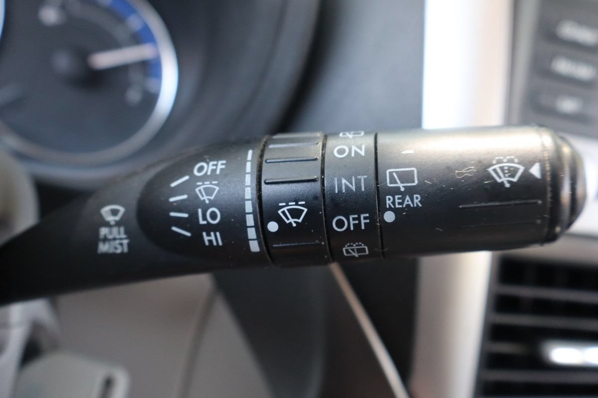 Used 2011 Subaru Forester 2.5X w/ Popular Equipment Group 1A AWD/4WD image 30