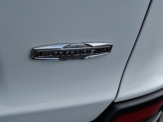 Certified 2022 Jeep Cherokee Latitude Lux image 37