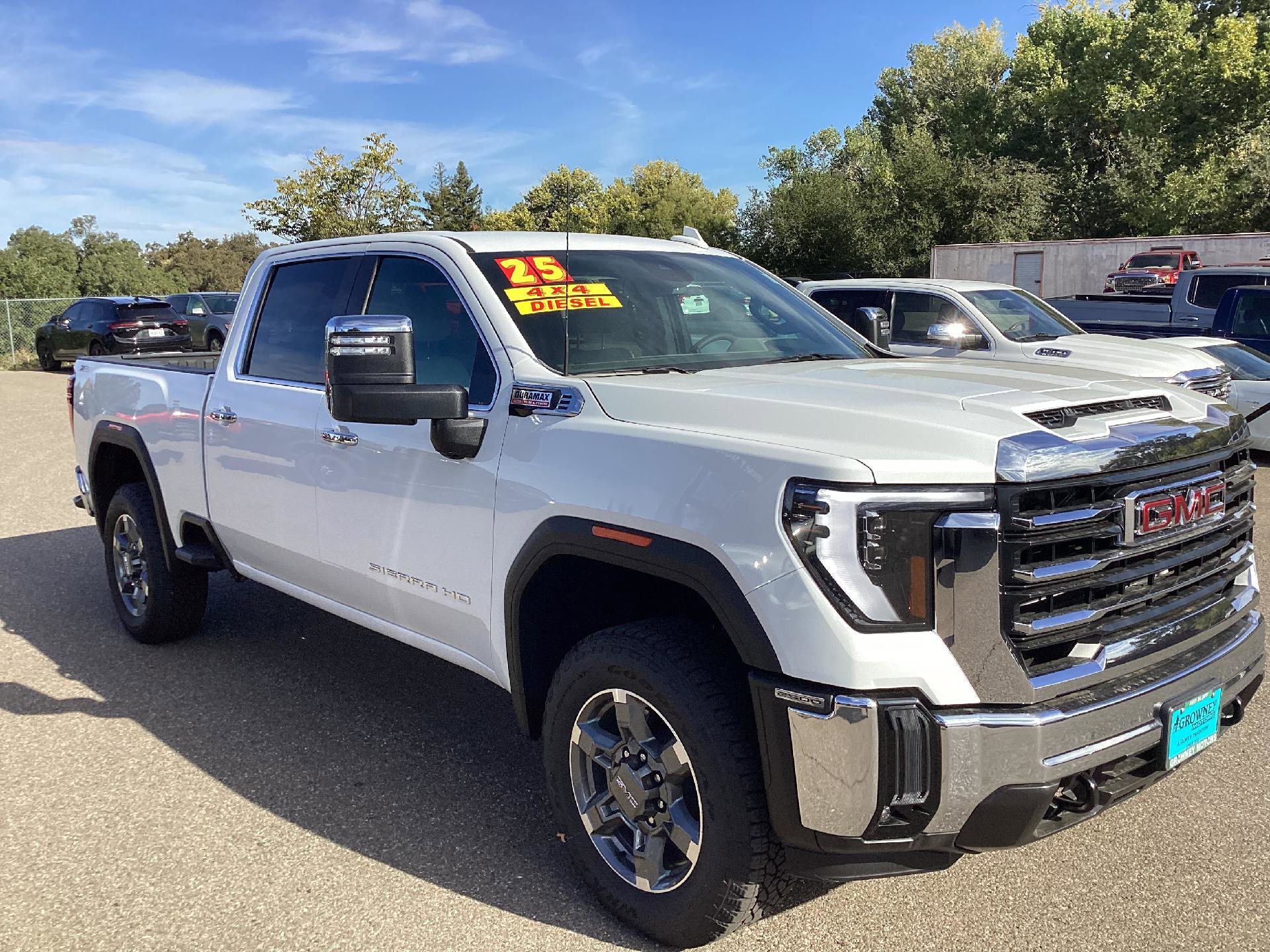 New 2025 GMC Sierra 2500 SLT image 3