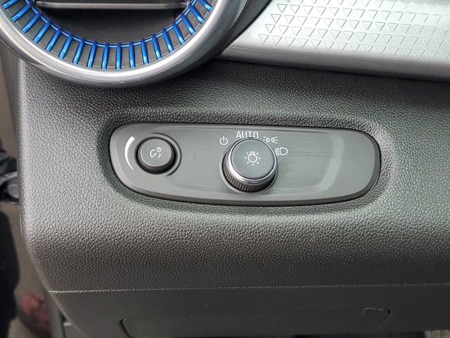 Used 2024 Chevrolet Trax LT w/ Driver Confidence Package image 13