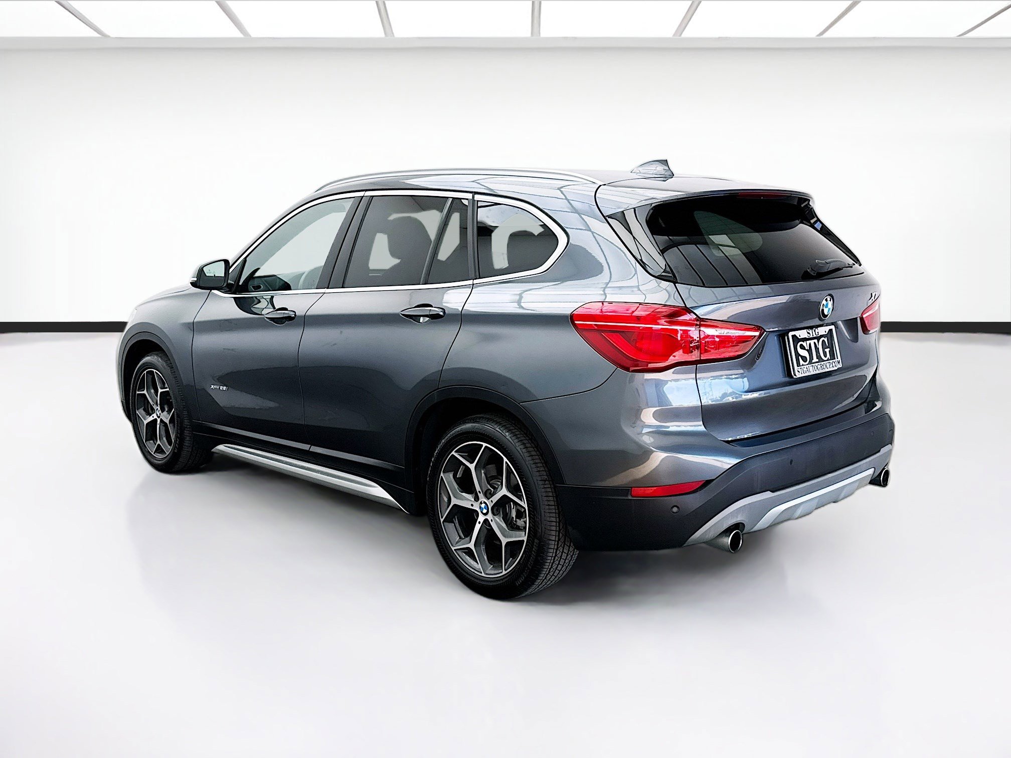 Used 2016 BMW X1 xDrive28i AWD/4WD image 6