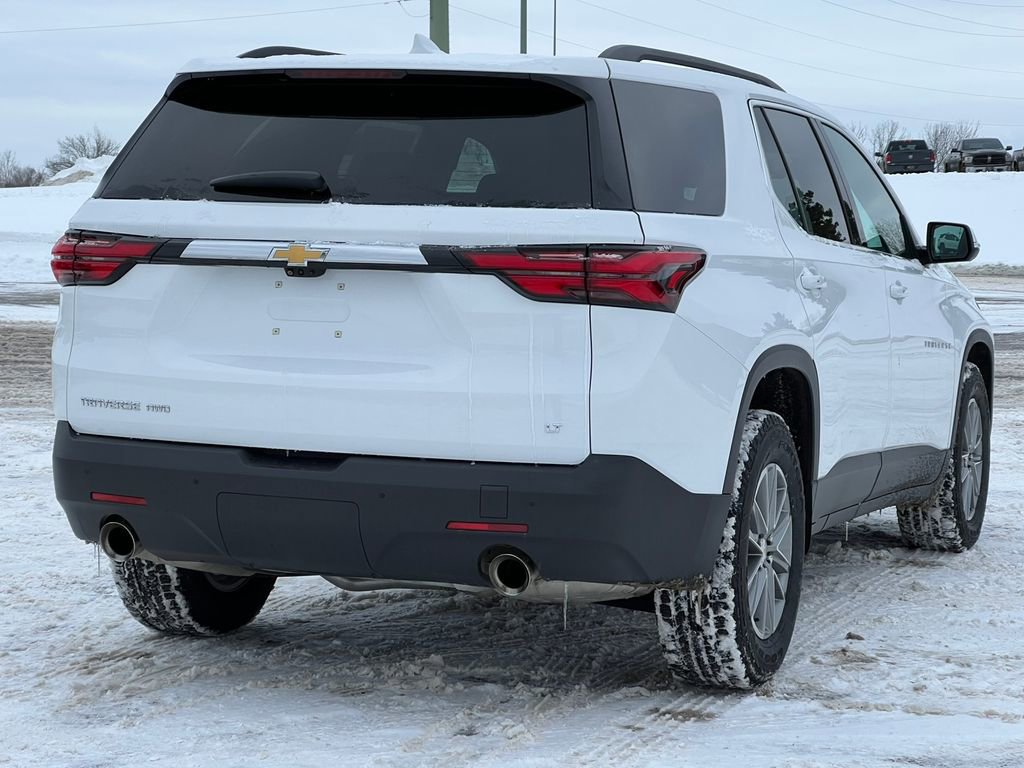 Certified 2023 Chevrolet Traverse LT w/ Rear Camera Mirror Package image 44