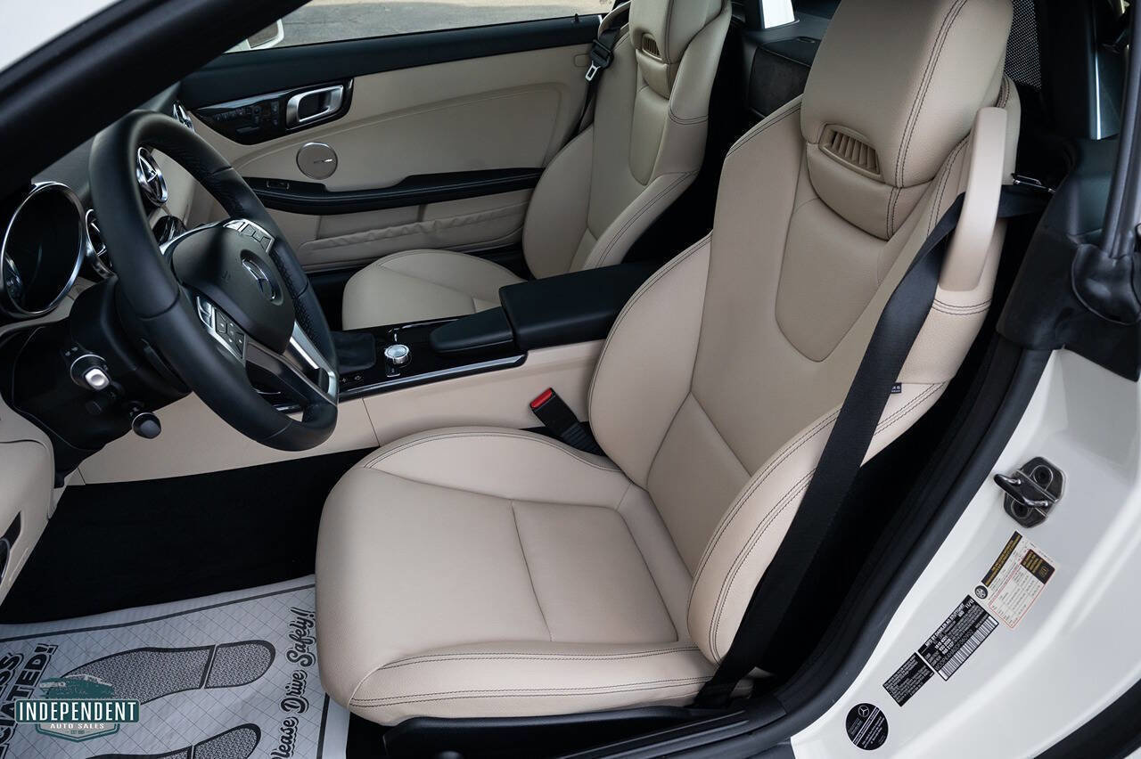 Used 2013 Mercedes-Benz SLK 250 image 9