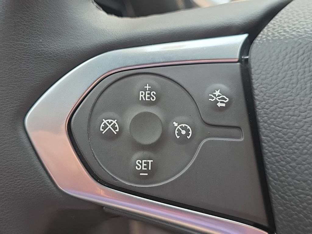Used 2023 Chevrolet Traverse LT w/ LPO, Floor Liner Package AWD/4WD image 28