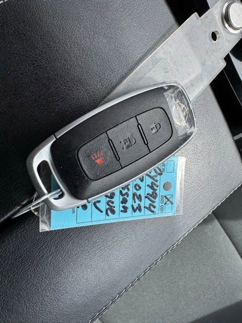 Used 2023 Nissan Rogue S image 32