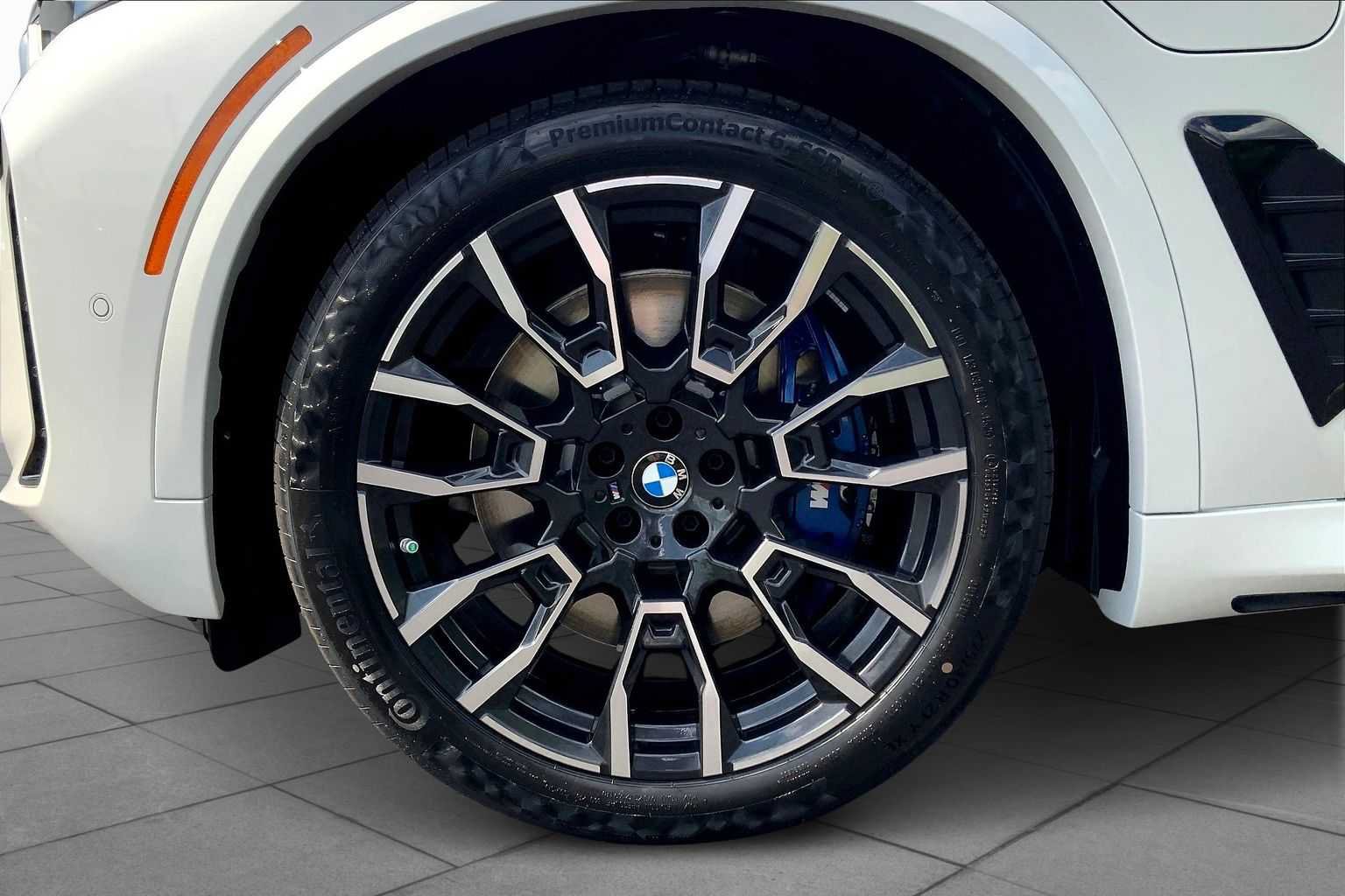 New 2026 BMW X5 xDrive50e w/ M Sport Package AWD/4WD image 11