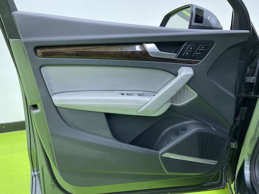 Used 2019 Audi Q5 Prestige image 16