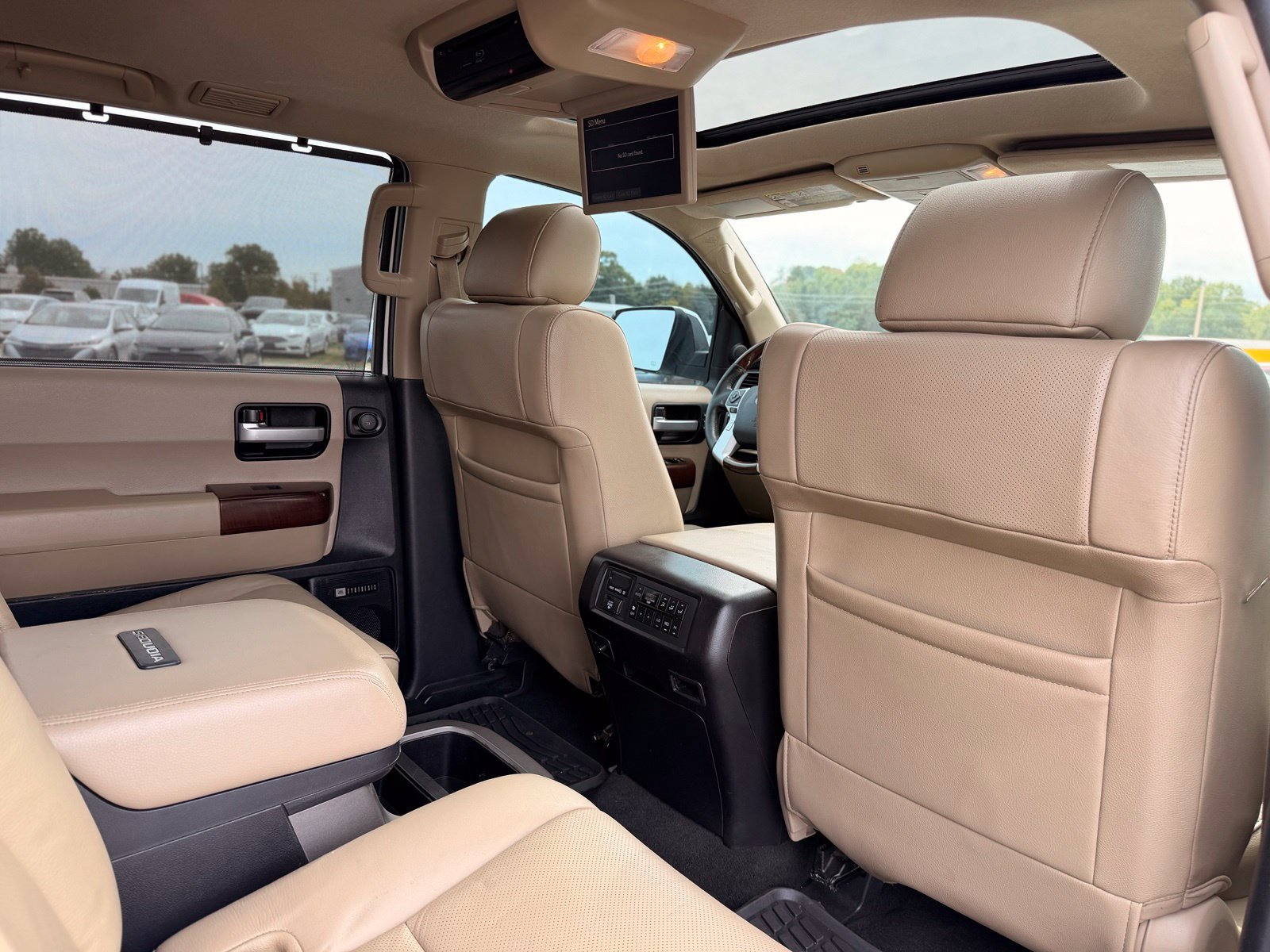Used 2015 Toyota Sequoia Platinum RWD image 31