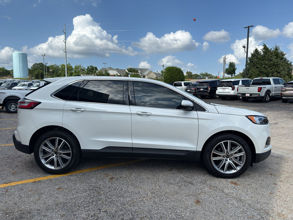 Used 2024 Ford Edge Titanium w/ Equipment Group 301A AWD/4WD image 4