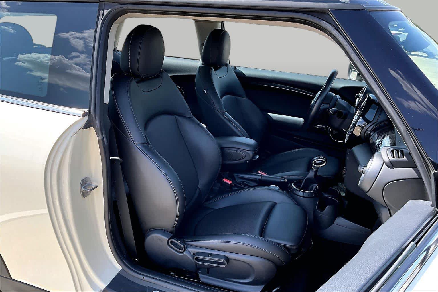 Used 2015 MINI Cooper S FWD image 9