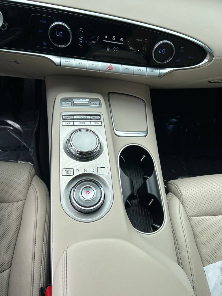 Used 2023 Genesis GV70 2.5T w/ Select Package AWD/4WD image 15
