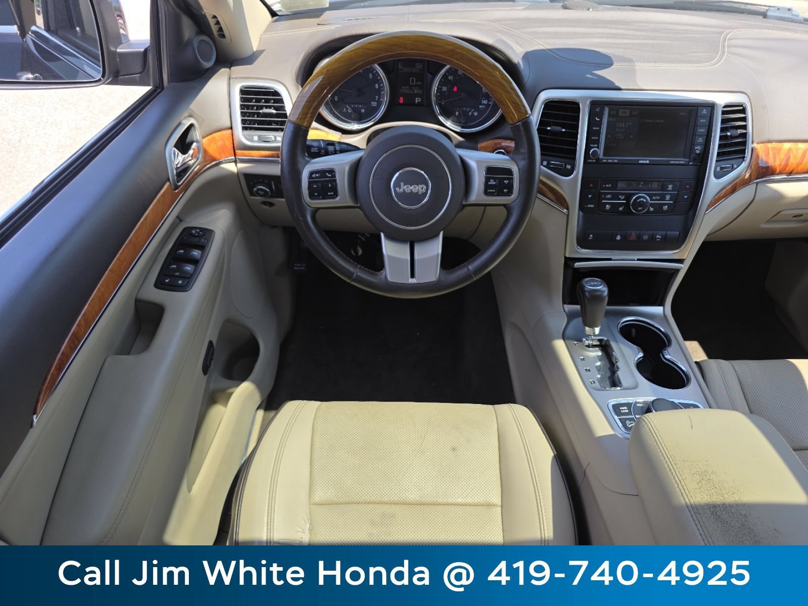 Used 2011 Jeep Grand Cherokee Overland w/ Mopar Chrome Edition Group AWD/4WD image 24