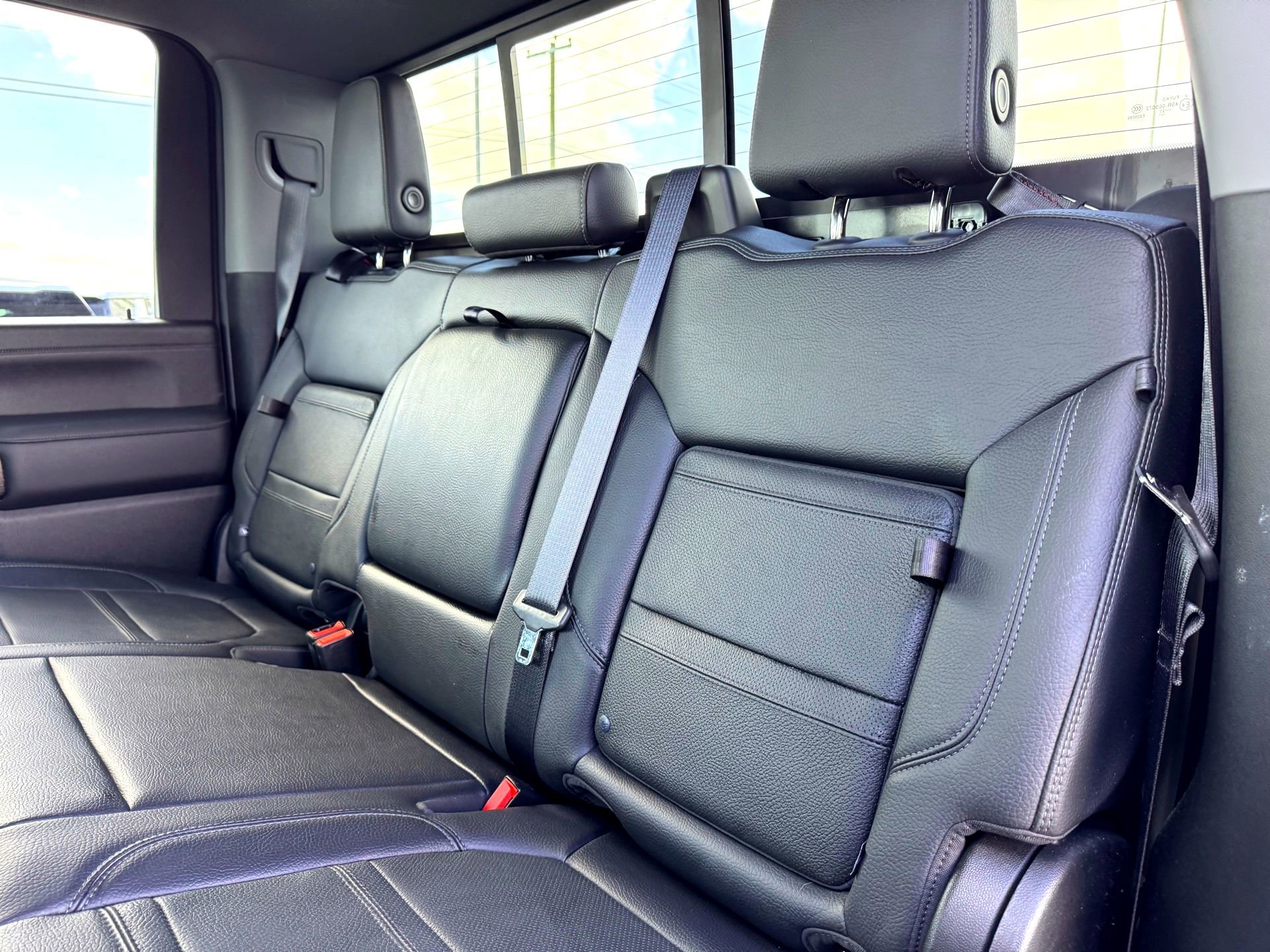 Used 2022 GMC Sierra 3500 Denali image 19