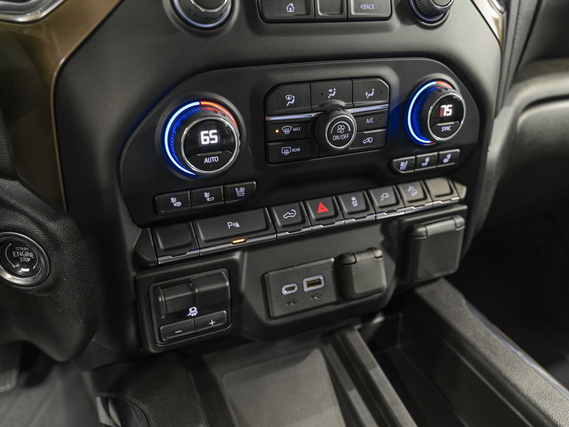 Used 2022 Chevrolet Silverado 1500 High Country w/ Z71 Off-Road Package image 23