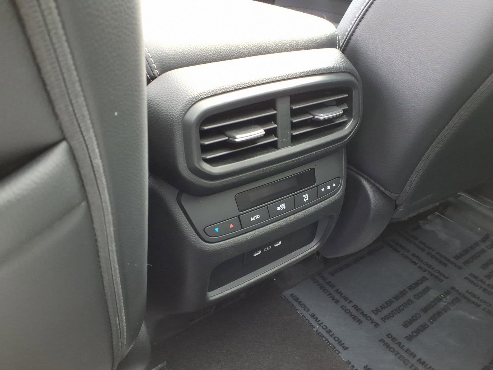 Certified 2024 Honda Pilot Touring image 7