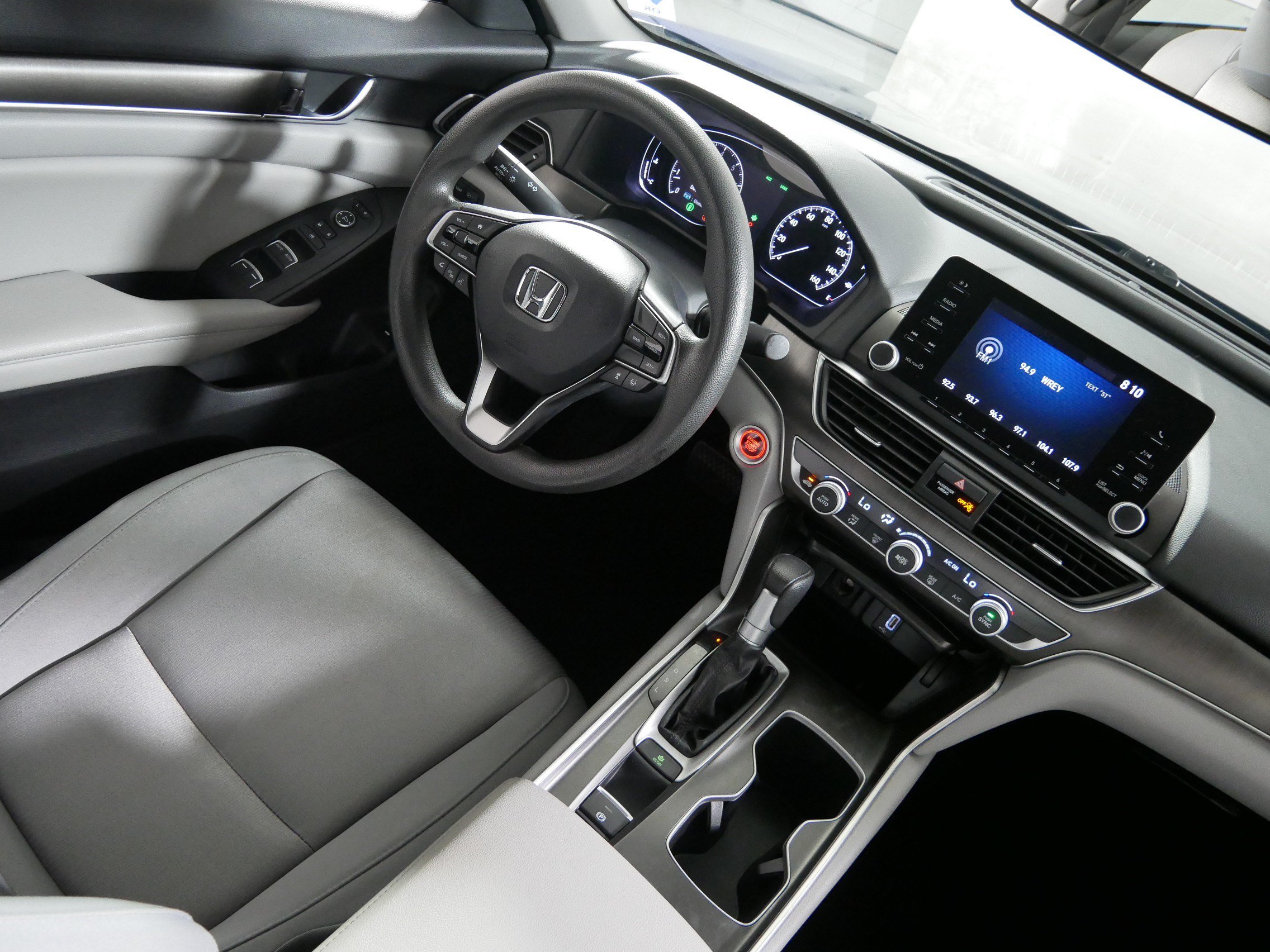 Used 2019 Honda Accord LX image 9