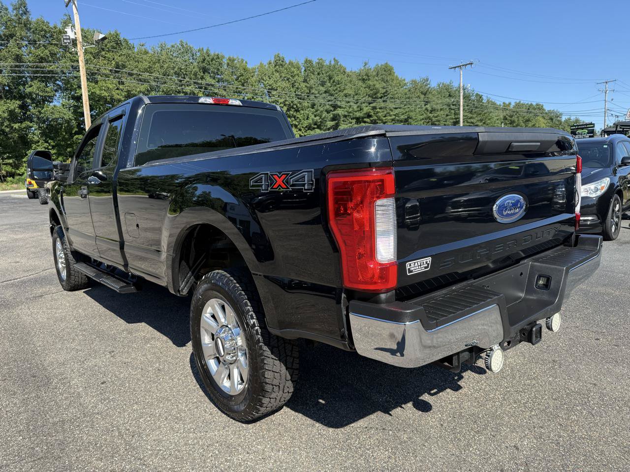 Used 2017 Ford F250 XL w/ Power Equipment Group AWD/4WD image 10