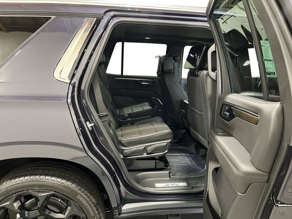 New 2026 Chevrolet Tahoe High Country AWD/4WD image 18