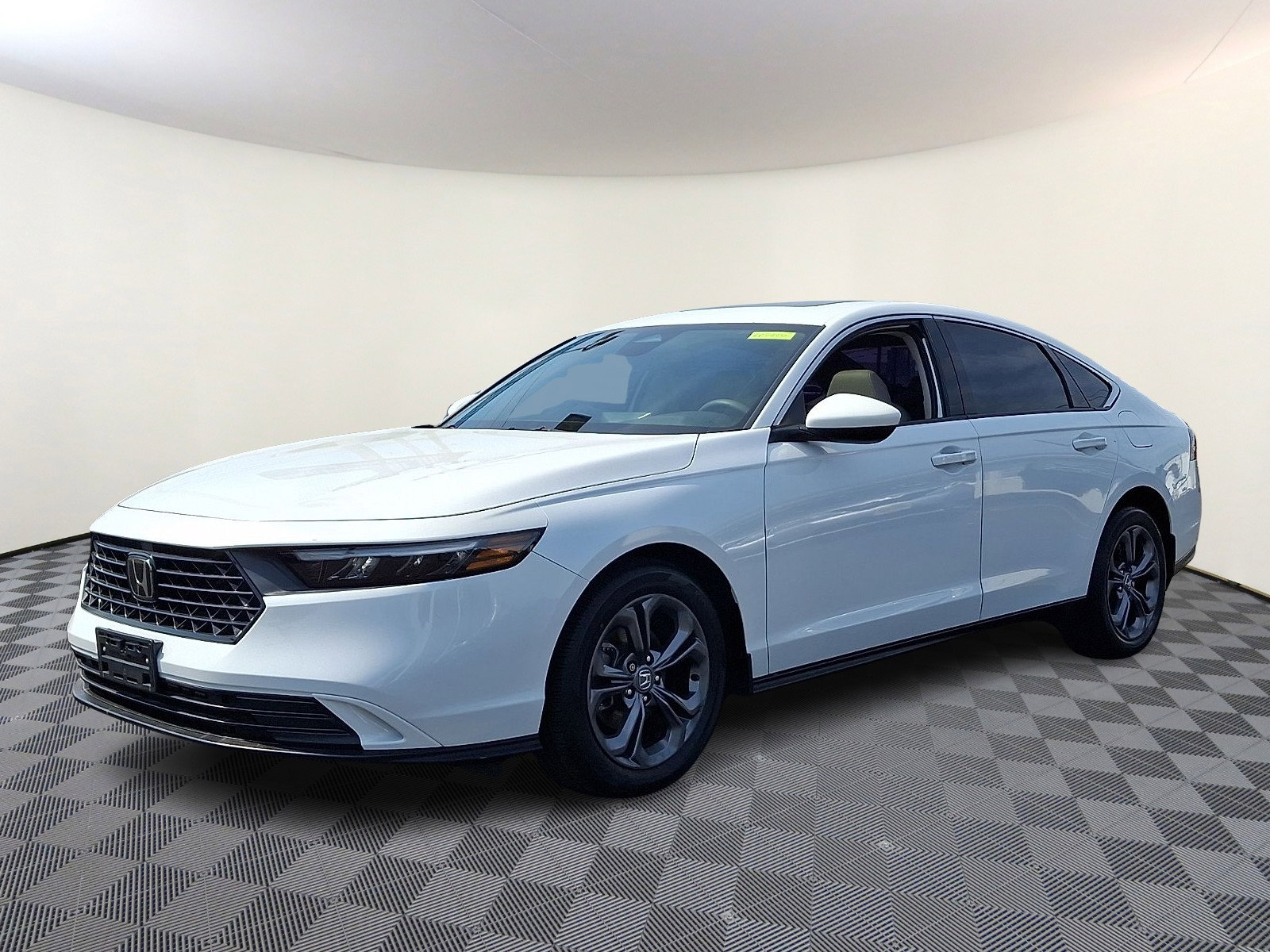 Used 2023 Honda Accord EX image 3