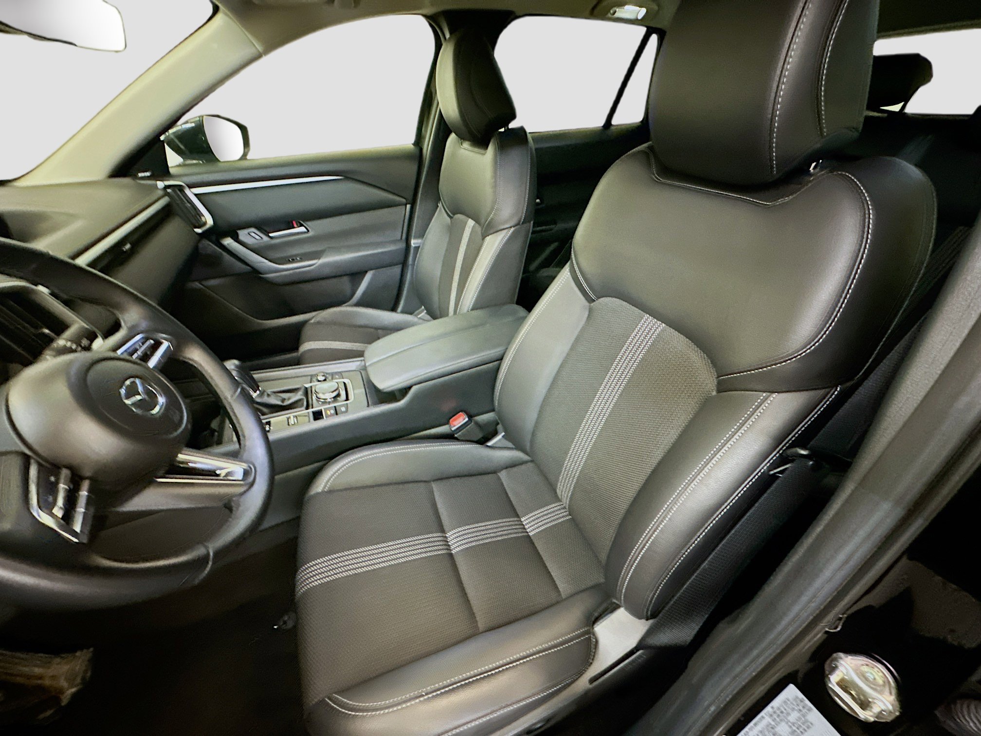 Used 2025 MAZDA CX-50 AWD 2.5 S w/ Premium Package image 13