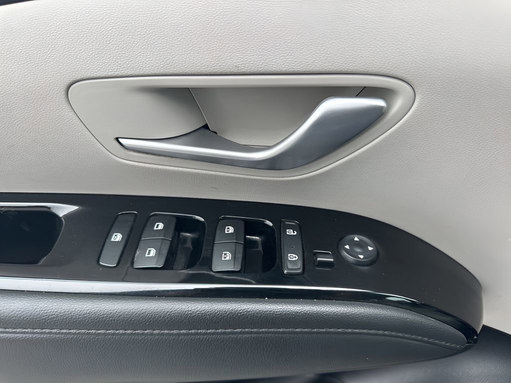 Used 2023 Hyundai Tucson Limited image 28