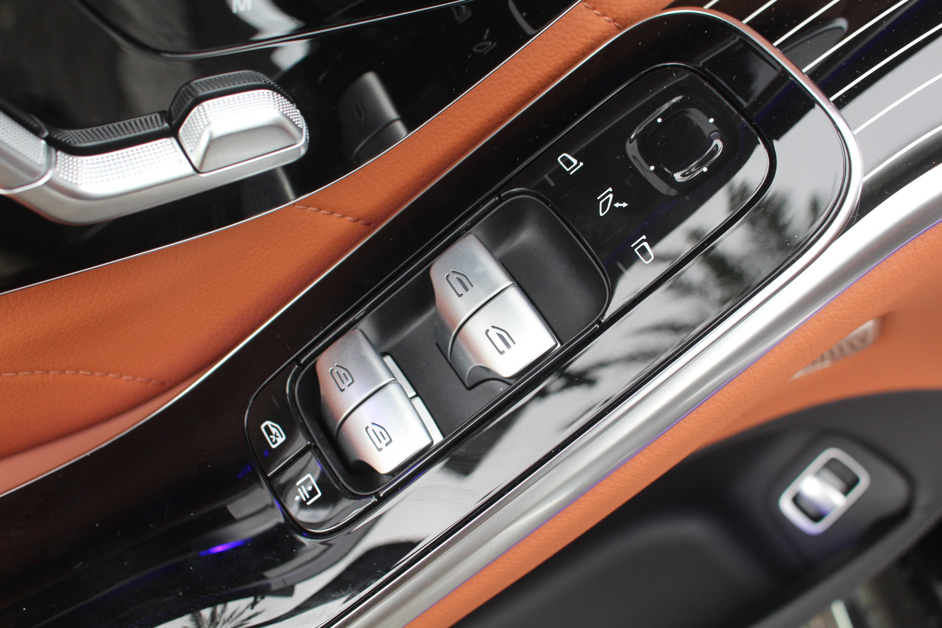 New 2026 Mercedes-Benz S 580e 4MATIC Sedan image 14