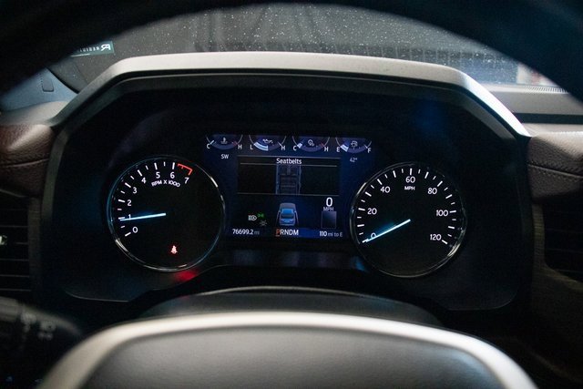 Used 2022 Ford Expedition Limited image 32