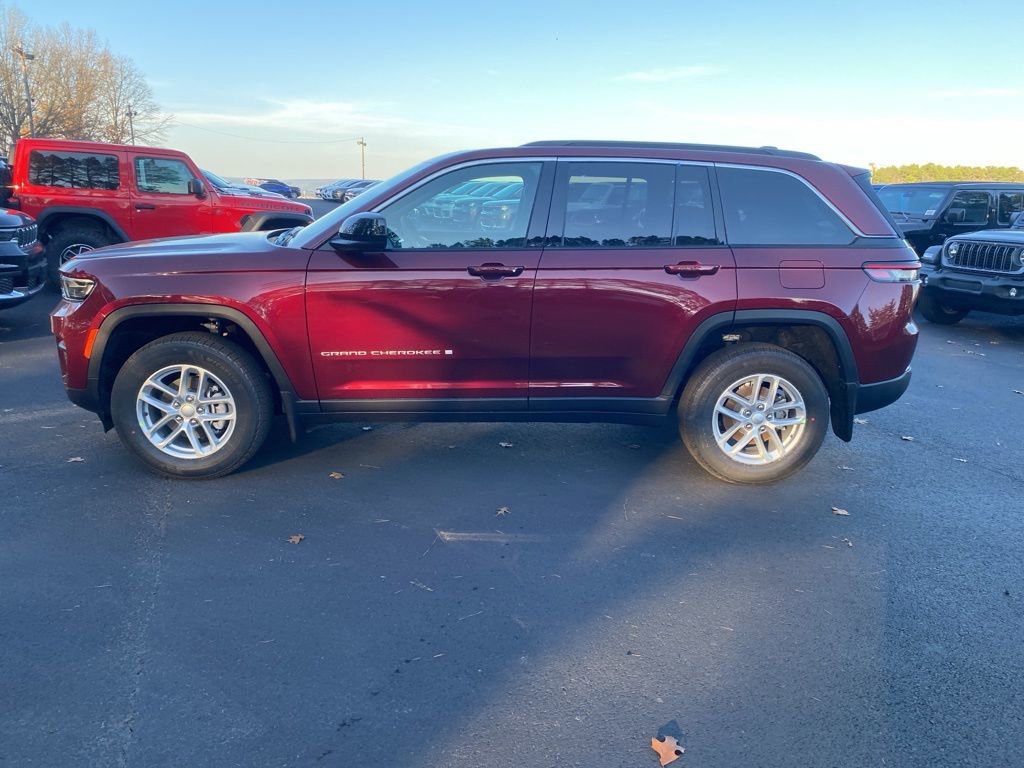 New 2025 Jeep Grand Cherokee Laredo X image 8
