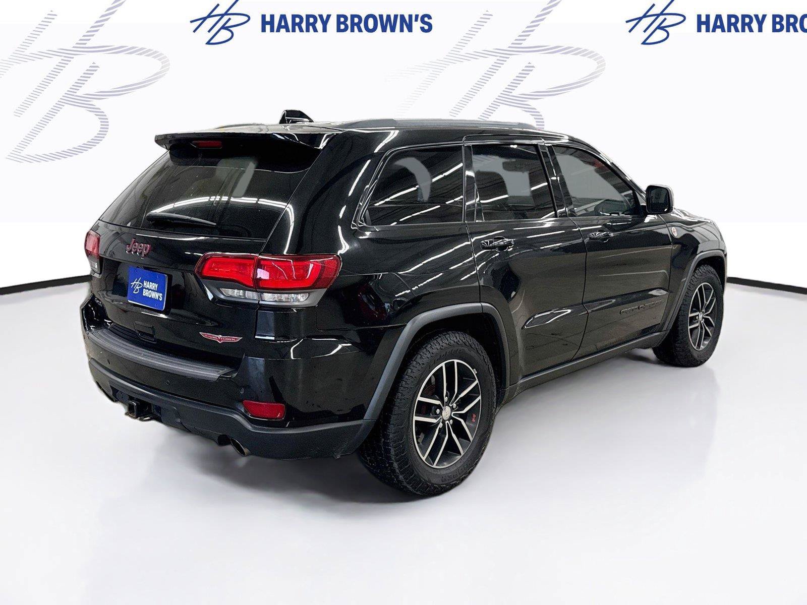 Used 2017 Jeep Grand Cherokee Trailhawk AWD/4WD image 10