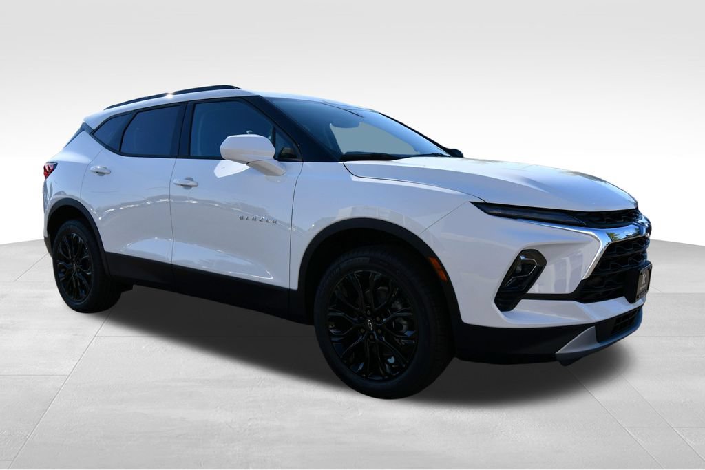 New 2026 Chevrolet Blazer LT w/ Convenience Package AWD/4WD image 8