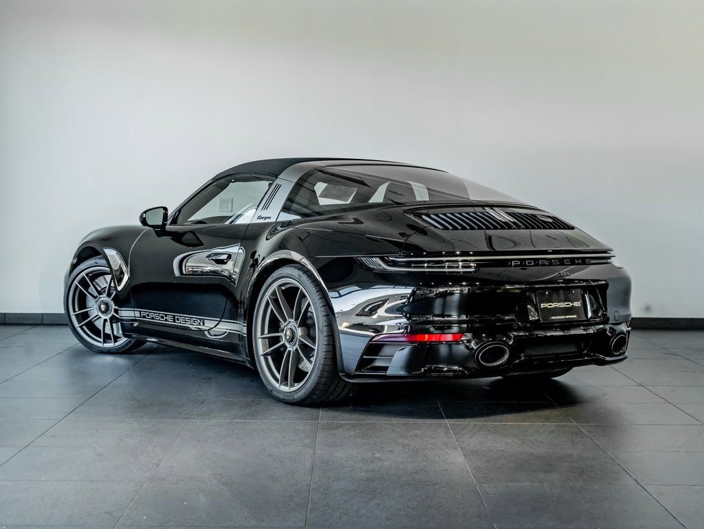 Certified 2022 Porsche 911 50th Anniversary Edition image 3