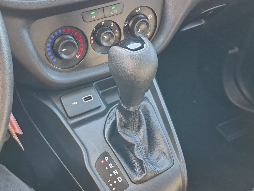 Used 2022 RAM ProMaster City Tradesman FWD image 16