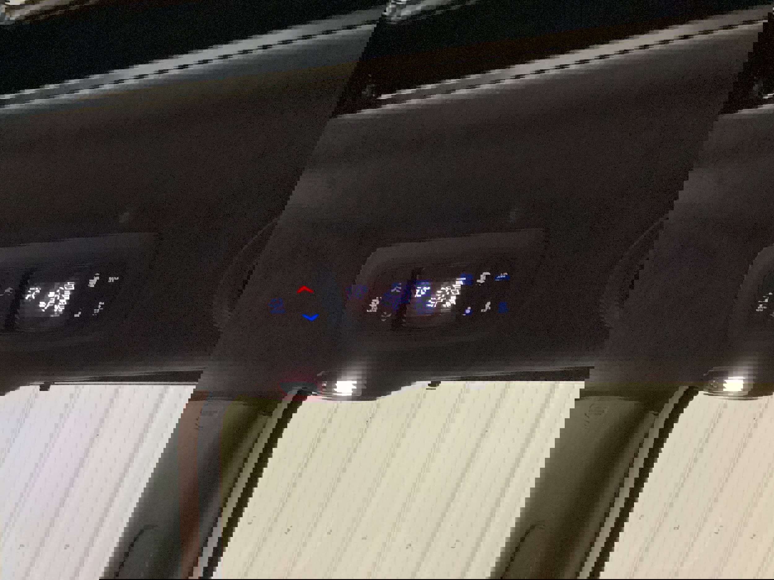 Used 2025 Chrysler Pacifica Pinnacle image 40