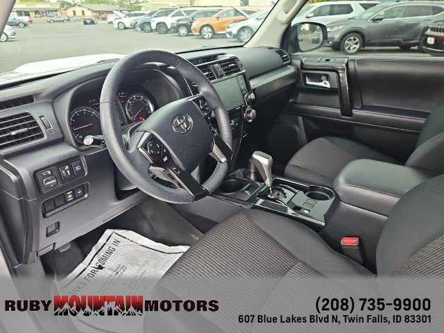 Used 2022 Toyota 4Runner TRD Off-Road AWD/4WD image 13