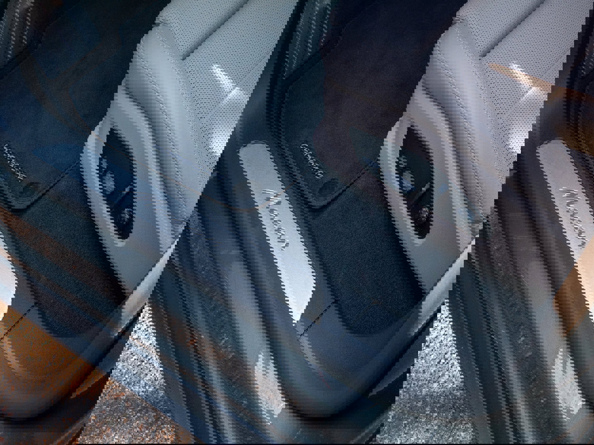 Certified 2025 Porsche Macan Electric image 26