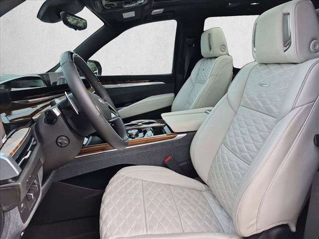 Used 2025 Cadillac Escalade Sport Platinum w/ LPO, ONYX Package RWD image 18