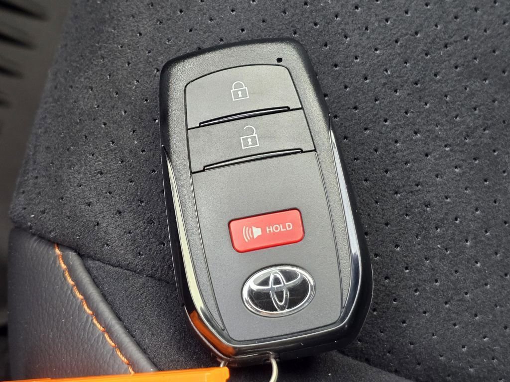 Used 2026 Toyota Corolla SE FWD image 33