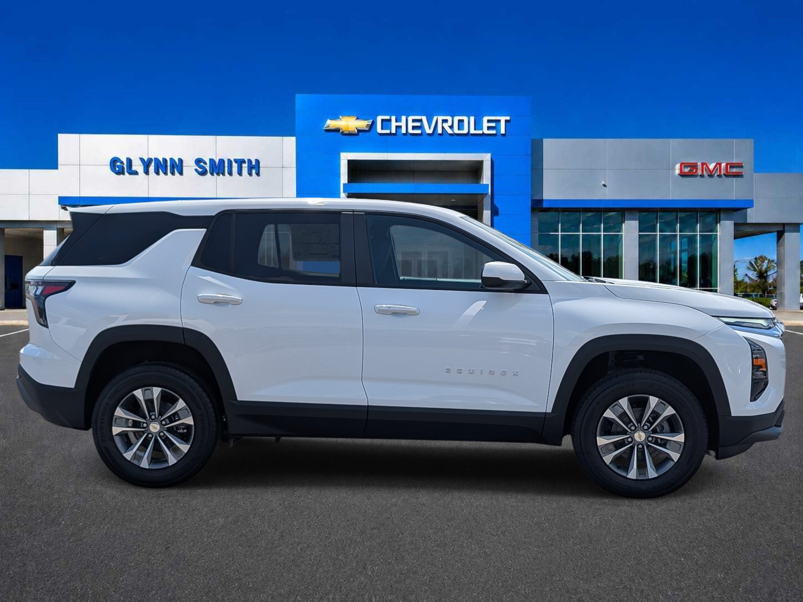 New 2027 Chevrolet Equinox LT w/ Convenience Package II FWD image 6