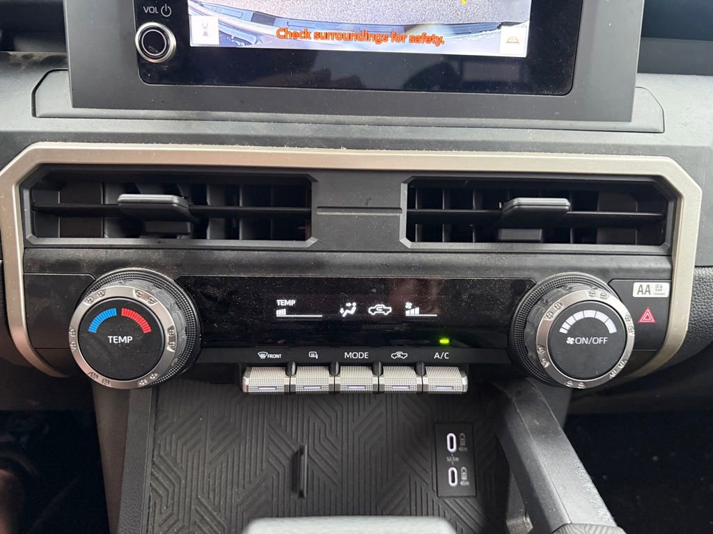 Used 2024 Toyota Tacoma SR RWD image 12