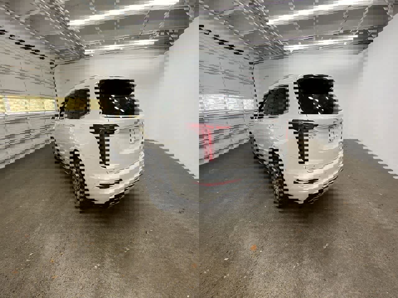 Used 2020 Cadillac XT6 Premium Luxury w/ Platinum Package image 4