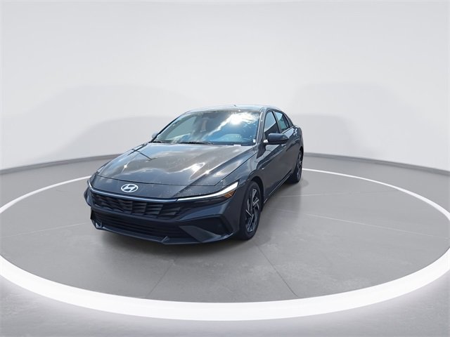 New 2025 Hyundai Elantra SEL image 3