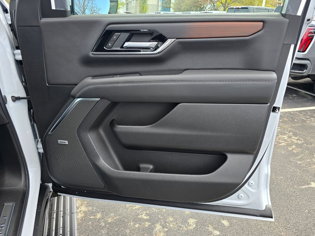 New 2026 GMC Yukon XL Denali w/ Sun & Power Step Package AWD/4WD image 35